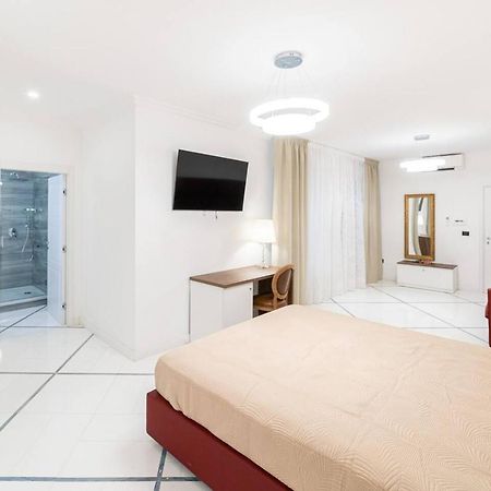 Apartments Hotel Real Suite Napoli Chiaia Mergellina Exteriör bild