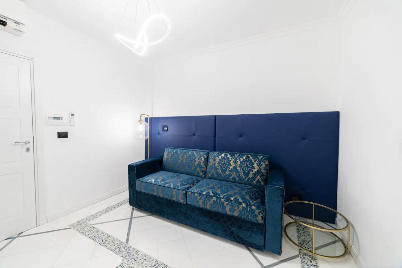 Apartments Hotel Real Suite Napoli Chiaia Mergellina Exteriör bild