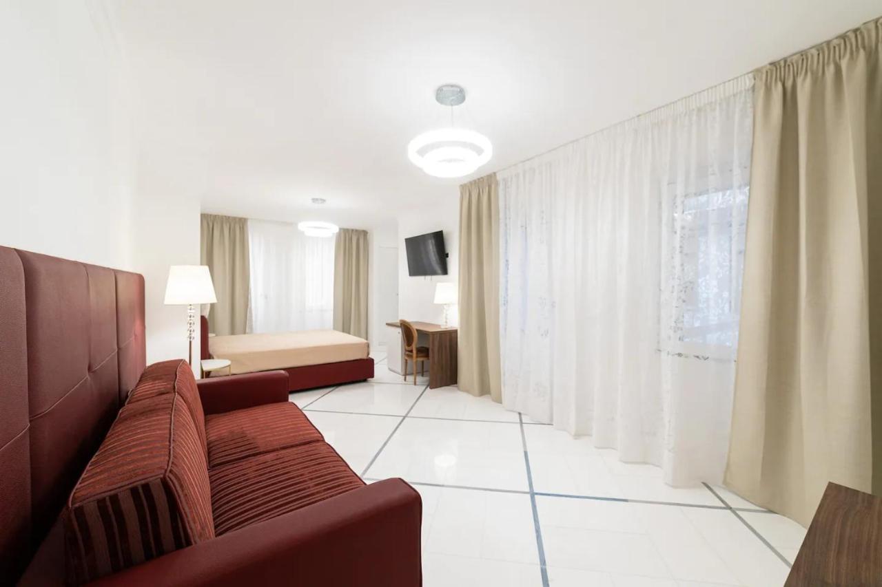 Apartments Hotel Real Suite Napoli Chiaia Mergellina Exteriör bild