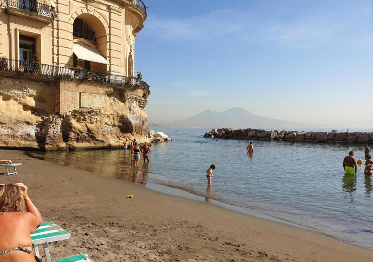 Apartments Hotel Real Suite Napoli Chiaia Mergellina Exteriör bild
